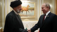 ライースィー・イラン大統領とプーチン・ロシア大統領が会談、トルクメニスタン・アシカバードにて