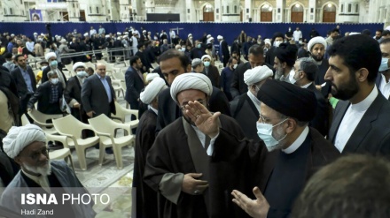 (FOTO) Presidente Raisi al mausoleo dell'Imam Khomeini - 1