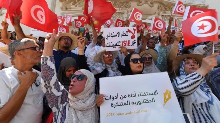 Tunisia al voto per il referendum: ancora proteste contro Saied