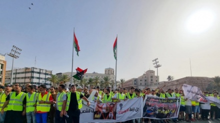 Libyan protesters storm parliament building in Tobruk