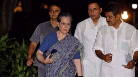 Indian opposition leader Sonia Gandhi questioned in corruption probe