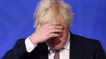 Johnson englouti par la Russie !