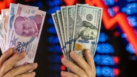 Dolar/TL yeni zirveyi gördü