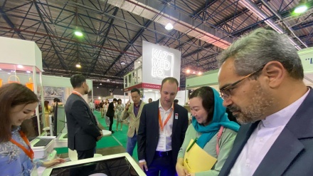 Almatiədə İroni məhsulon nımoyişqo, İroni ixracati zumandətion nımoyiş