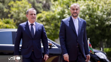 ܨܘܪܝܬܐ̈- ܬܦܩܬܐ ܕܘܙܝܪܐ ܕܣܘܥܪܢܐ ܒܪܝܐ ܕܐܙܪܒܝܓܻܢ ܥܡ ܐܡܝ ܥܒܕܘܠܗܝܐܢ