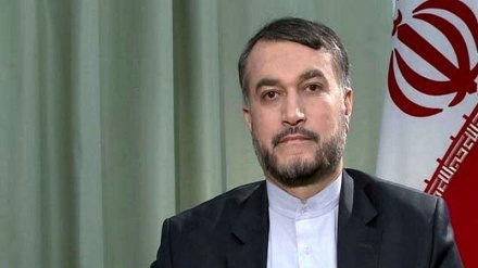 İran dışişleri bakanının, Birleşik Çin'e vurgu yapması