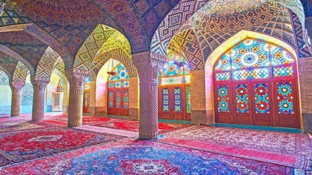 Masjid Nasir al-Mulk, Masjid Dinasti Qajar