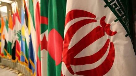 イラン外務次官、「イランの外交政策はバランスの取れたもの」