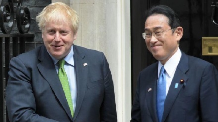 英首相が安倍氏死去に弔意、「英国の真の友」