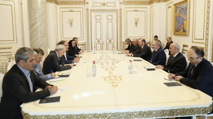 Armenian PM welcomes Iranian firms in infrastructure projects