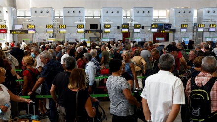 Punonjësit e aeroportit të Parisit vazhdojnë grevën me kërkesën për rritjen e pagave
