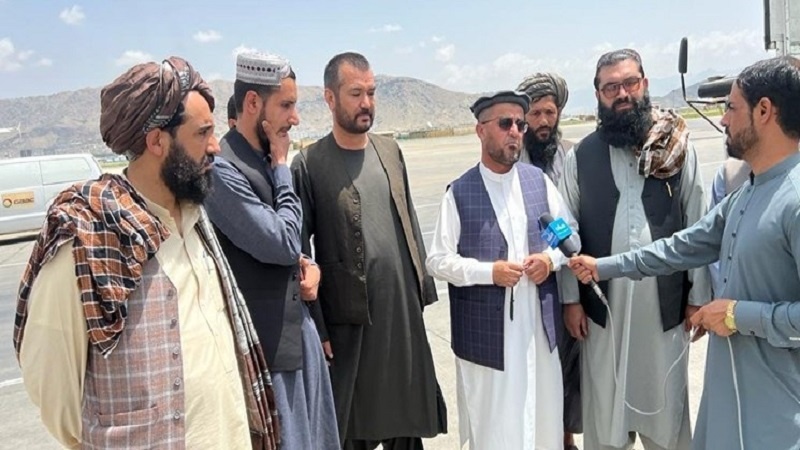 بازگشت نماینده مجلس سنا سابق افغانستان به کابل