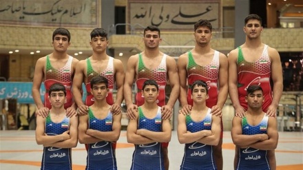 レスリング・グレコローマンＵ17男子世界選手権で、イランチームが優勝