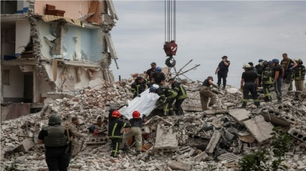 Novaya Kakhovka, bombardamenti Kiev hanno distrutto metà della città
