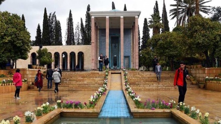 Mausoleum Saadi, Destinasi Wisata Populer di Shiraz