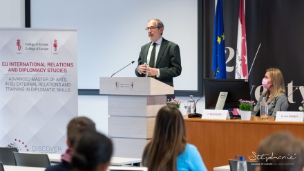 Халқаро ҳамжамият Толибон ҳукмронлигини расман тан олишни истамайди