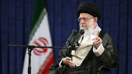 Leader urges necessary measures to repair damage of Iran floods 