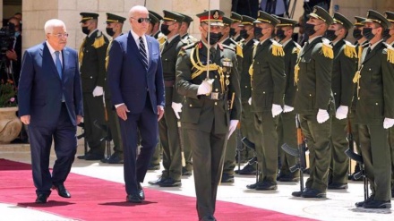 Biden meets PA president as Palestinians protest his visit to occupied lands 