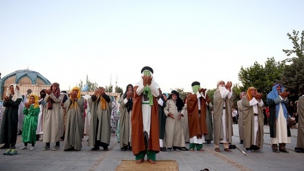 Warga Hamedan Mengenang Peristiwa Ghadir Khum (2)