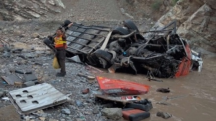  Pakistan, incidente pullman nel sud: almeno 19 morti 