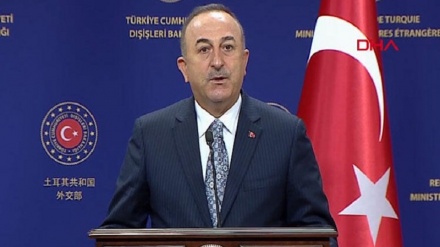 Çavuşoğlu'ndan Berlin'e Yunanistan uyarısı