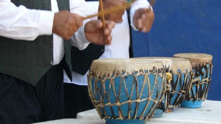 イラン北部マーザンダラーン州の諸民族の郷土音楽（6）；デサルコウテン