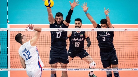 İroni voleybol milli kamanda de zumandəti bə milləton liqa oxonə mərhələ ovaşte.