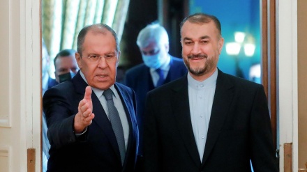 Außenminister Irans und Russlands sprechen über Ukraine-Krieg