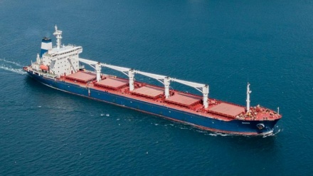 Nave carica di soia in partenza per l'Italia
