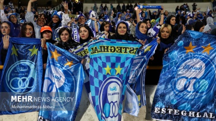 Iran: Frauen durften zu Ligaspiel ins Fußballstadion
