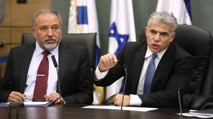 לפיד שוחח עם ליברמן: אבחן את צווי המניעה למורים