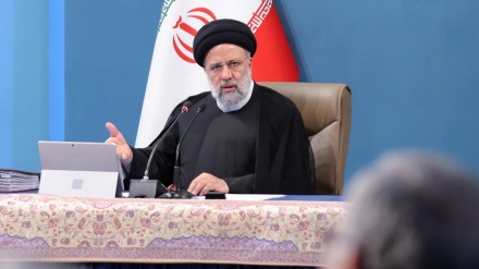 Irans Präsident lobt Start des Satelliten „Khayyam“ und verspricht weitere Luft- und Raumfahrtleistungen