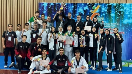 Tim Atlet Iran Juarai Kompetisi Taekwondo Junior Asia