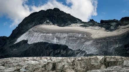 スイスの氷河が、1931年の水準から半減