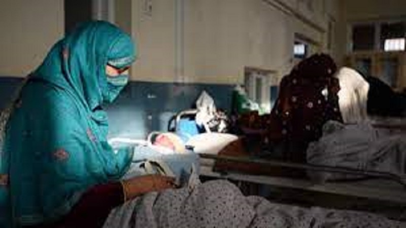هر دو ساعت یک‌ زن باردار در افغانستان جان می‌دهد