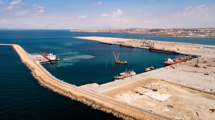 イランが、南東部港湾の拡張への外国投資を歓迎