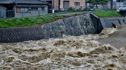 日本各地で大雨・洪水による被害発生