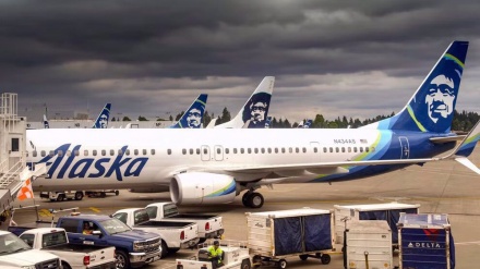  Black Muslims sue Alaska Airlines for being deplaned over Arabic texts 