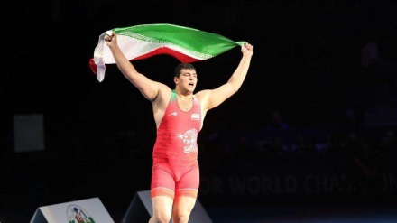 İslami Dayanışma Oyunları'nda İran güreşte 3. altın madalya aldı