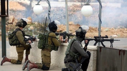 Baku Tembak Pejuang Palestina dengan Militer Zionis di Jenin