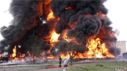 Donetsk'te bir tren istasyonunun bombalanmasının ardından yangın çıktı 