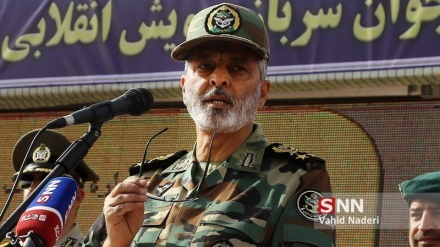 سرلشکر موسوی: پاسداری از استقلال و تمامیت ارضی ماموریت اصلی ارتش است 