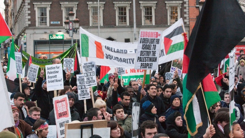 demo warga Irlandia anti-Zionis