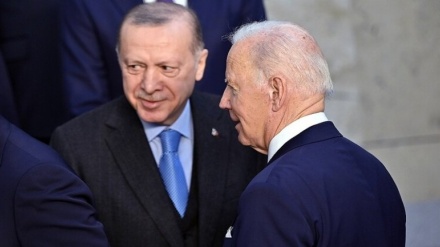 Një gazetë turke njoftoi për një takim të mundshëm midis Erdogan dhe Biden