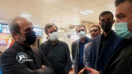 در روز خبرنگار در ایران؛ بازدید رئیس سازمان صدا و سیما از خبرگزاری 