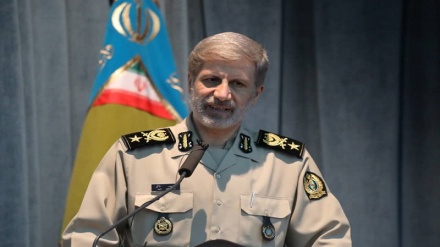  مشاور فرمانده کل قوا در امور ارتش ایران: دشمنان ایران ناتوان هستند