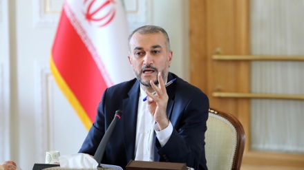 İran Dışişleri Bakanı iktisadi alanda diplomatik girişimleri açıkladı 