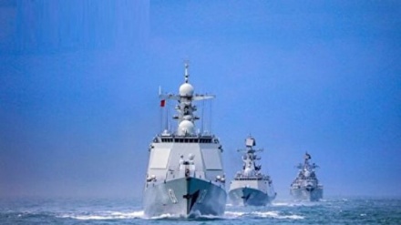 صف‌آرایی کشتی های جنگی چینی و تایوانی مقابل یکدیگر