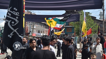 Di Kashmir yang Dikuasai India, Polisi Menyerang Pelayat Muharam