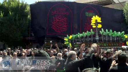  Iranians commemorate day of Tasua, mourn for Imam Hussein (PBUH) in Tehran